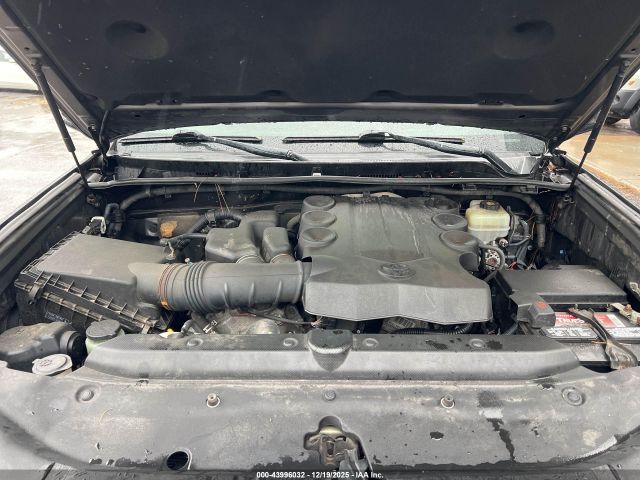 2017 TOYOTA 4RUNNER JTEBU5JR9H5455401 Photo 9