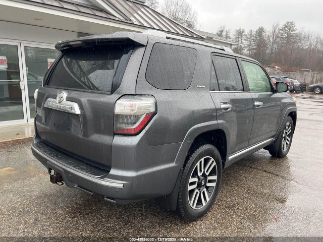 2017 TOYOTA 4RUNNER JTEBU5JR9H5455401 Photo 3