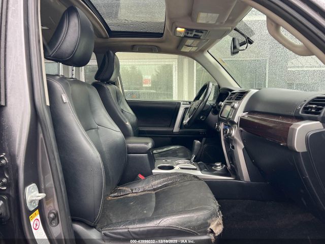2017 TOYOTA 4RUNNER JTEBU5JR9H5455401 Photo 4