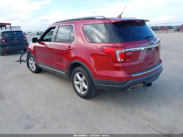 Ford EXPLORER XLT 2018 1FM5K7D86JGA25076 Image 3