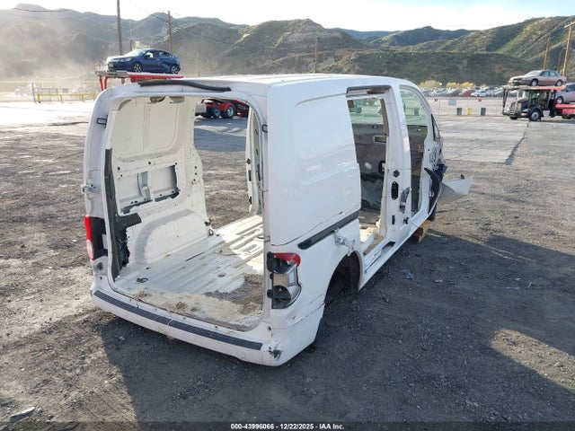 3N6CM0KNXJK700108 Nissan NV200 SV