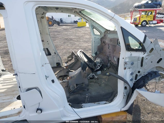 3N6CM0KNXJK700108 Nissan NV200 SV