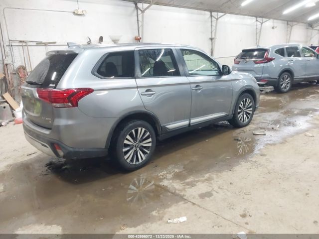 2019 MITSUBISHI OUTLANDER JA4AZ3A3XKZ047680 Photo 3