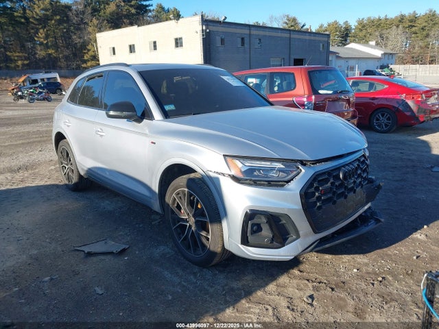 2022 AUDI SQ5 WA1B4AFY4N2037526