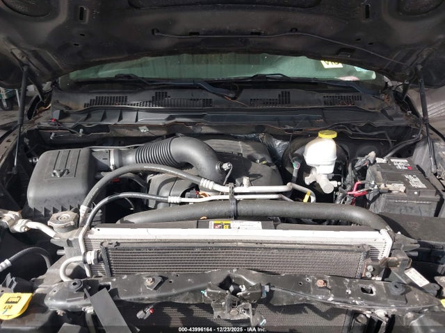 43996164 :رقم المزاد ، 3C6RR7KT6JG219630 vin ، 2018 Ram 1500 Tradesman  4x4 5'7 Box مزاد بيع