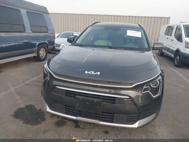 KNDCR3LE0P5081820 KIA NIRO EX