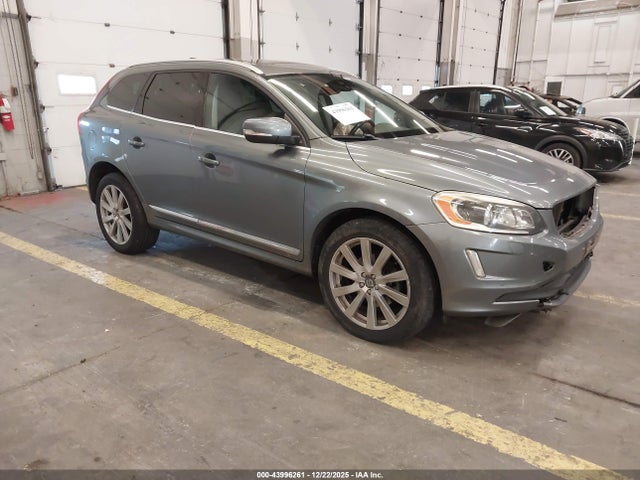 2017 VOLVO XC60 YV449MRU9H2110935