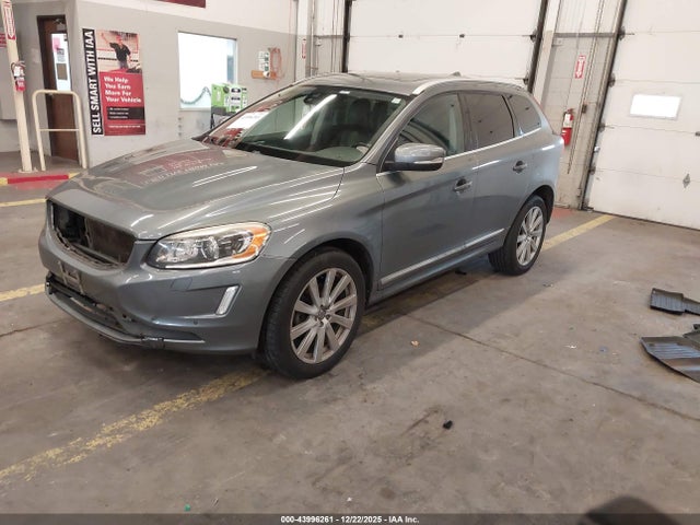 2017 VOLVO XC60 YV449MRU9H2110935 Photo 1