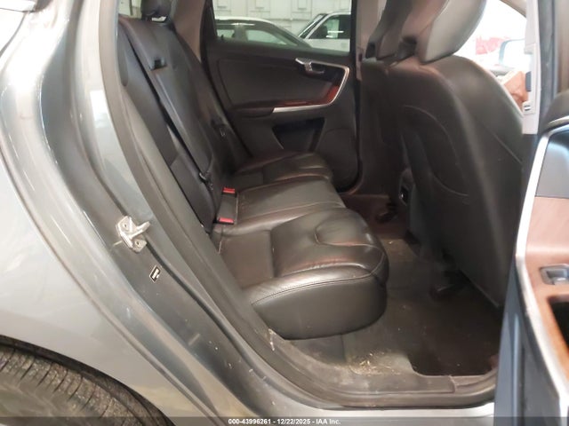 2017 VOLVO XC60 YV449MRU9H2110935 Photo 7