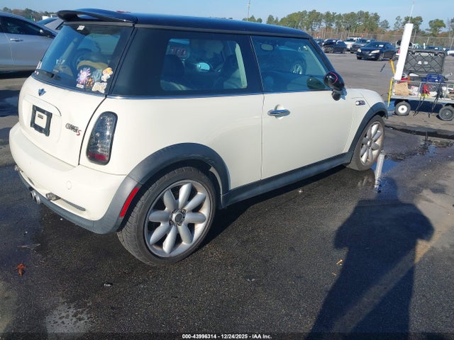 2004 MINI COOPER S WMWRE33474TD75901 Photo 3