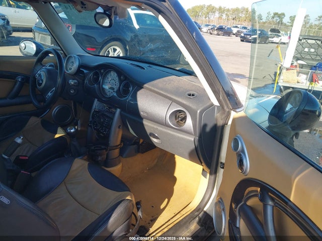 2004 MINI COOPER S WMWRE33474TD75901 Photo 4
