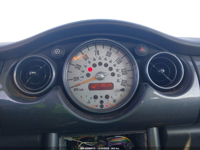 2004 MINI COOPER S WMWRE33474TD75901 Photo 6