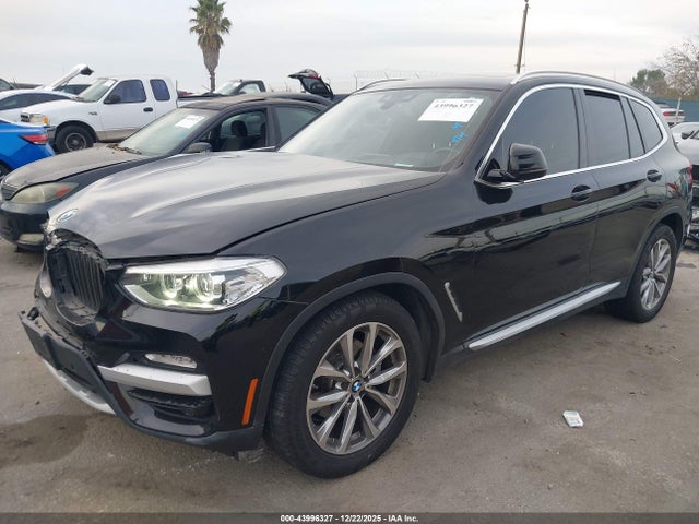 2019 BMW X3 5UXTR7C59KLE96454 Photo 1