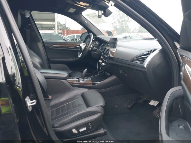 2019 BMW X3 5UXTR7C59KLE96454 Photo 4