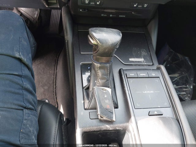 43996345 :رقم المزاد ، 58ADZ1B11LU059028 vin ، 2020 Lexus Es 350 مزاد بيع