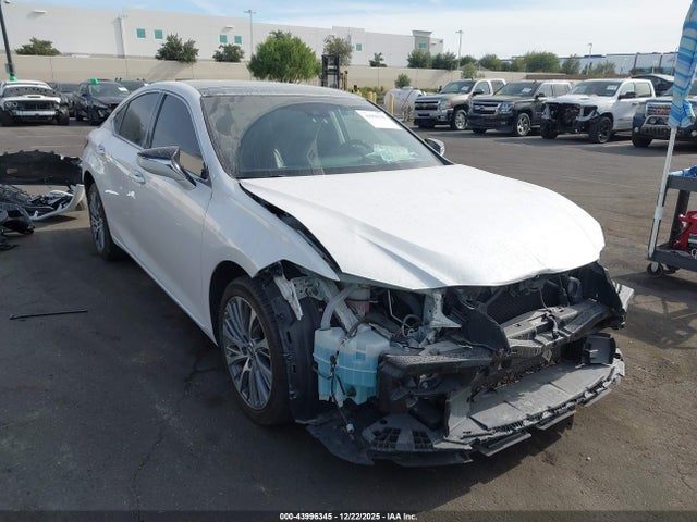 43996345 :رقم المزاد ، 58ADZ1B11LU059028 vin ، 2020 Lexus Es 350 مزاد بيع
