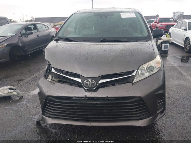 Toyota Sienna L 2020 5TDZZ3DC2LS053402 Image 11