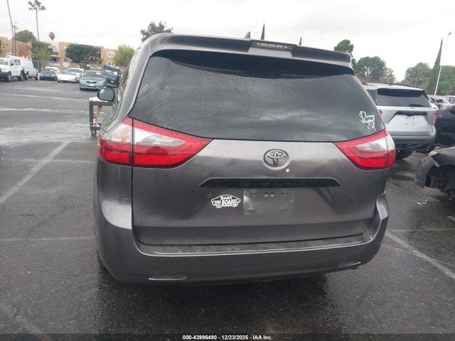 Toyota Sienna L 2020 5TDZZ3DC2LS053402 Image 15