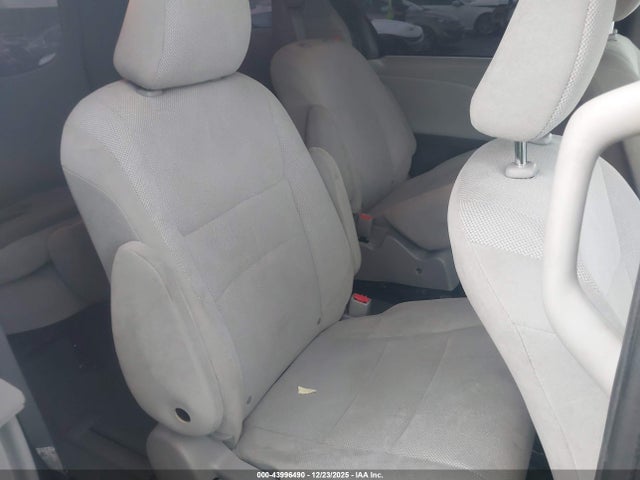 Toyota Sienna L 2020 5TDZZ3DC2LS053402 Image 8