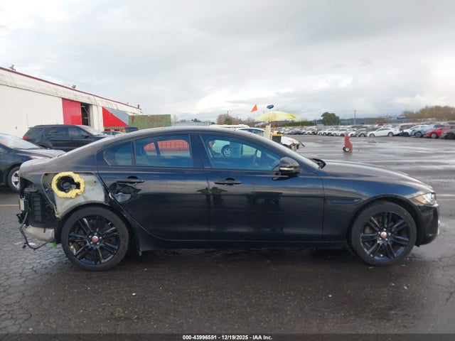 SAJAK4FX1KCP50598 Jaguar Xe 25t Prestige