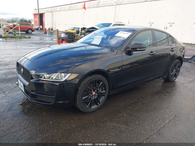 2019 JAGUAR XE SAJAK4FX1KCP50598 Photo 1