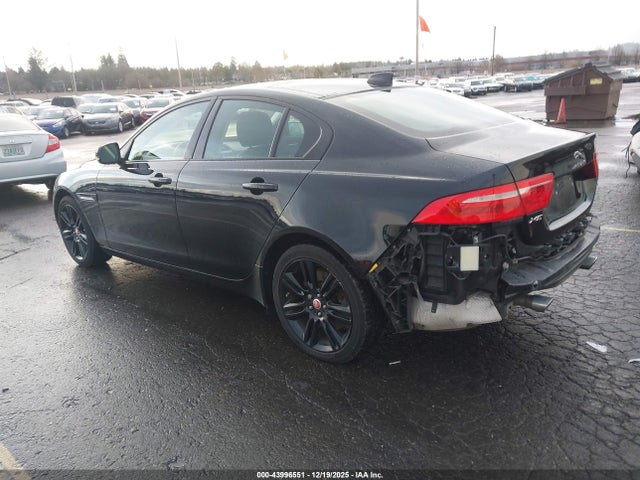 2019 JAGUAR XE SAJAK4FX1KCP50598 Photo 2