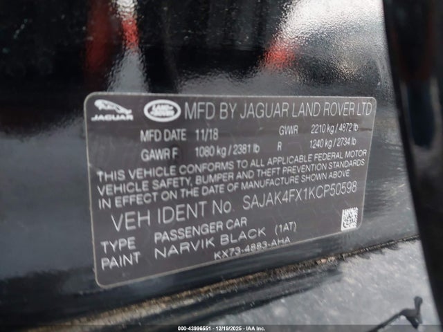 2019 JAGUAR XE SAJAK4FX1KCP50598 Photo 8