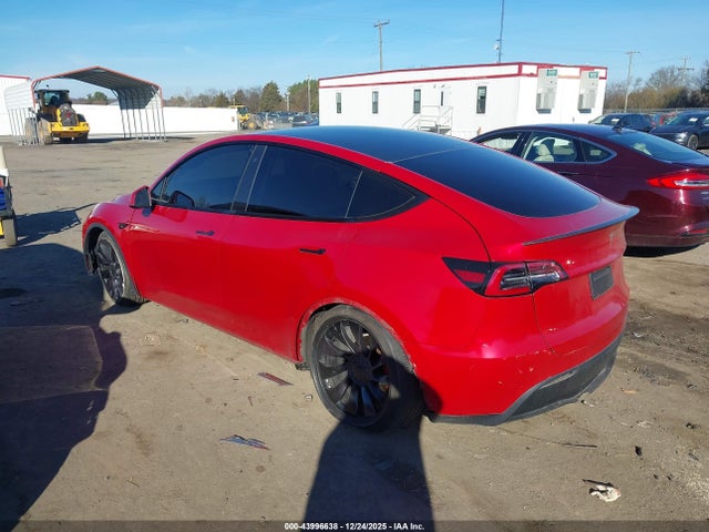 2020 TESLA MODEL Y 5YJYGDEF9LF010860 Photo 2
