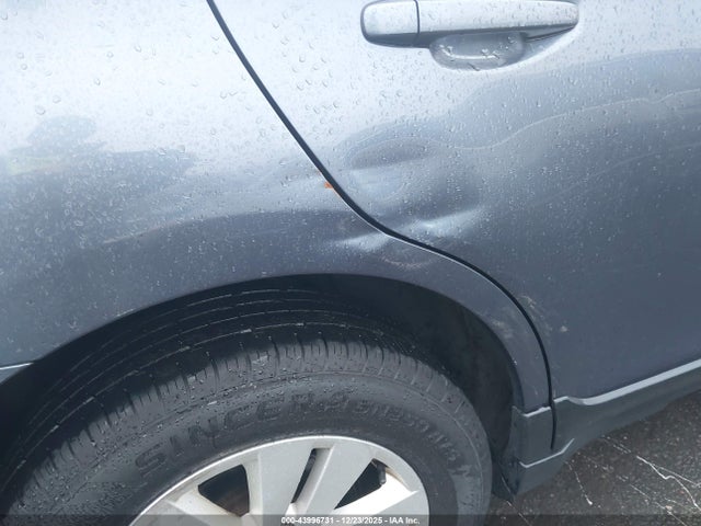 43996731 :رقم المزاد ، 4S4BSACC9J3283217 vin ، 2018 Subaru Outback 2.5i Premium مزاد بيع