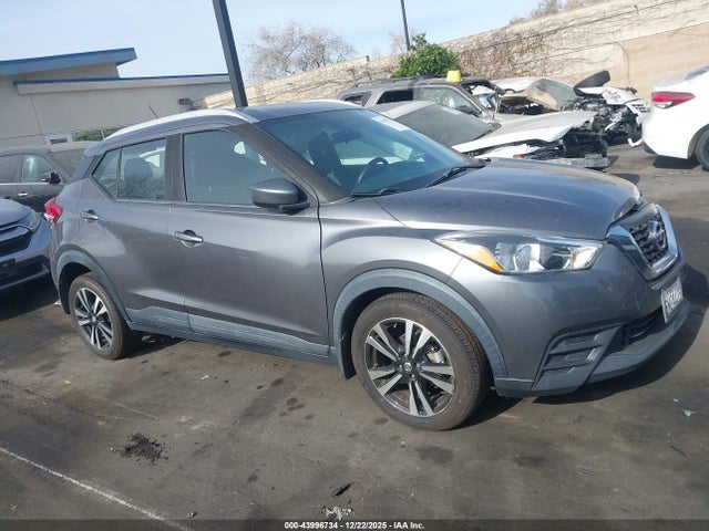 3N1CP5CU8KL550012 Nissan KICKS SV