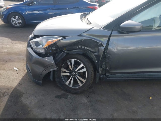 3N1CP5CU8KL550012 Nissan KICKS SV