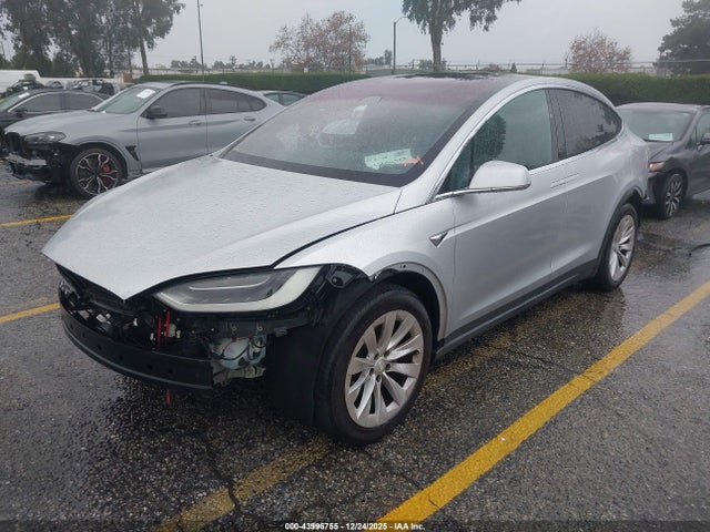 2017 TESLA MODEL X 5YJXCBE24HF046097 Photo 1