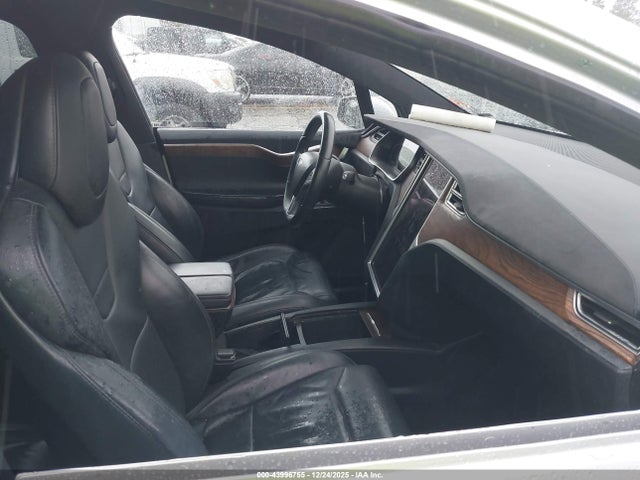 2017 TESLA MODEL X 5YJXCBE24HF046097 Photo 4
