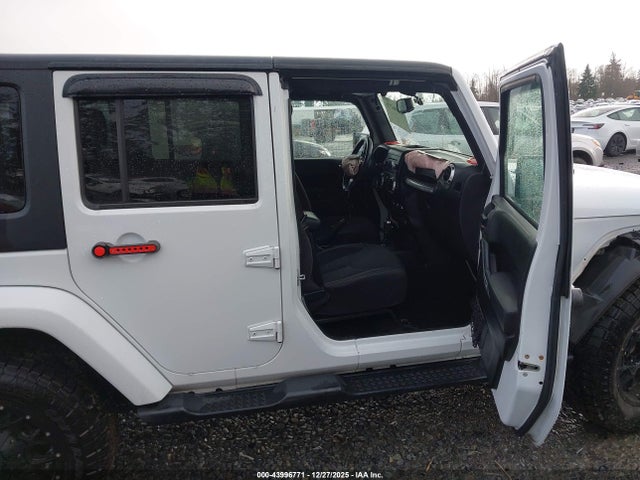 1C4HJWEG6JL920644 Jeep Wrangler Jk Unlimited Sahara 4x4