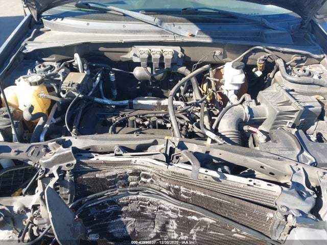 Auction sale of the 2005 Ford Escape Xls, vin: 1FMYU92Z85KA84745, lot number: 43996837