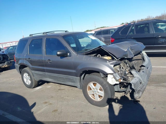 Auction sale of the 2005 Ford Escape Xls, vin: 1FMYU92Z85KA84745, lot number: 43996837