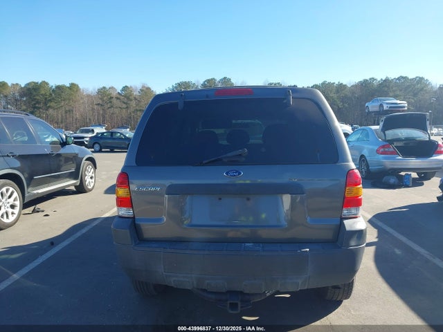 Auction sale of the 2005 Ford Escape Xls, vin: 1FMYU92Z85KA84745, lot number: 43996837