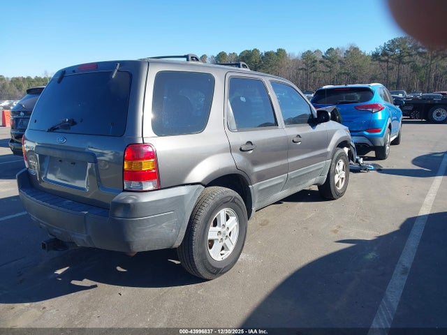 Auction sale of the 2005 Ford Escape Xls, vin: 1FMYU92Z85KA84745, lot number: 43996837