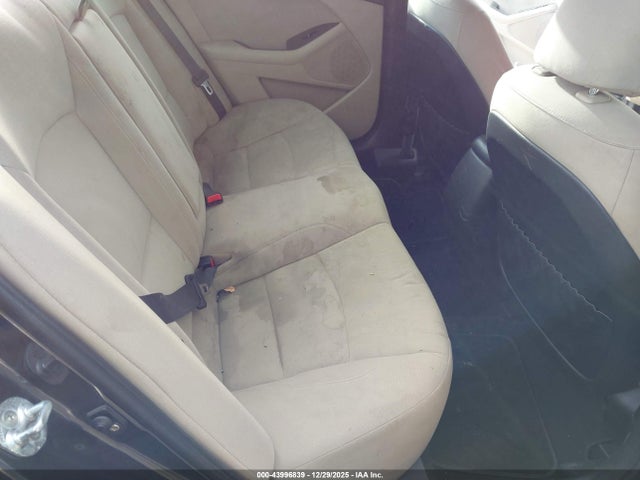 KIA Optima Lx 2015 KNAGM4A74F5643532 Image 8