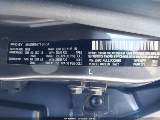 2018 MASERATI LEVANTE ZN661XUL3JX305892 Photo 8