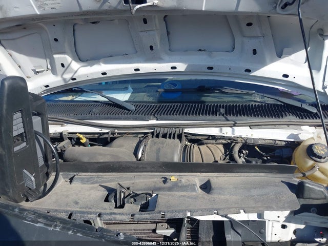 Ford E-350 Cutaway 2016 1FDWE3FS6GDC55661 Image 9