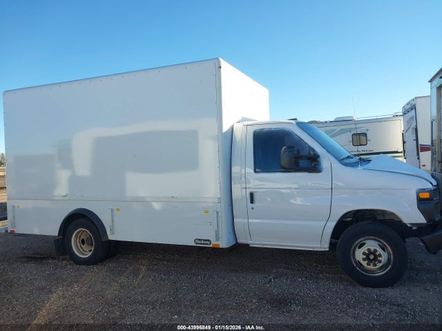 Ford E-350 Cutaway 2016 1FDWE3FS6GDC55661 Image 13