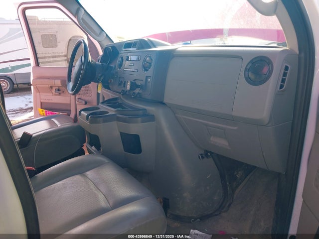 Ford E-350 Cutaway 2016 1FDWE3FS6GDC55661 Image 6