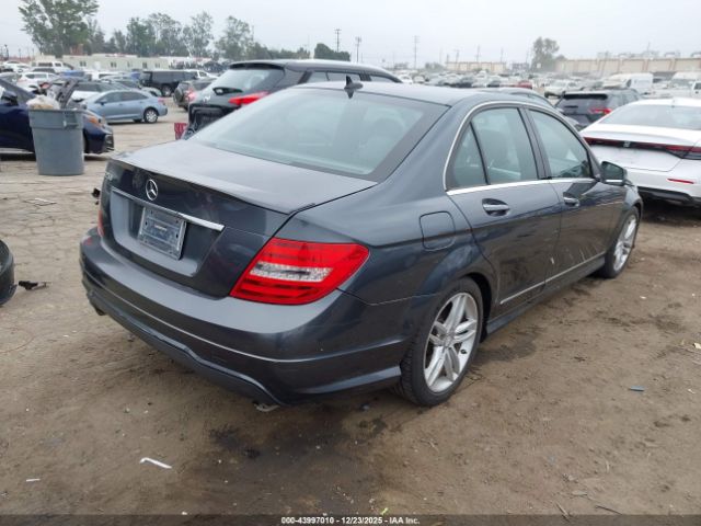 2013 MERCEDES-BENZ C 250 WDDGF4HBXDA770707 Photo 3