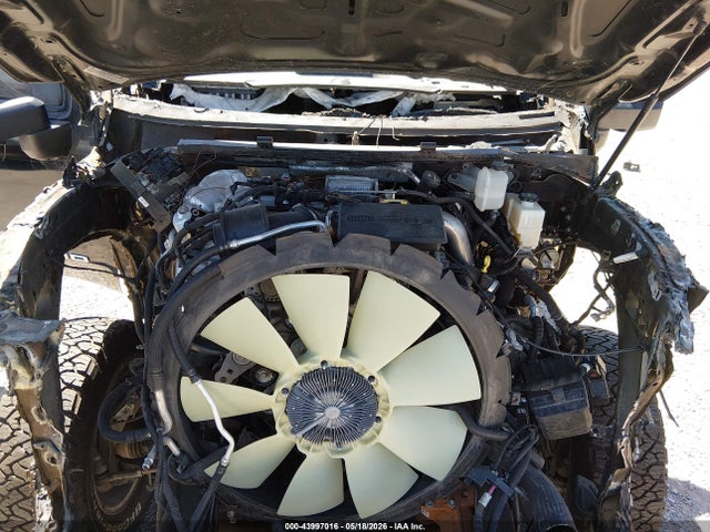 1GT49PEYXPF102668 GMC Sierra 2500hd At4