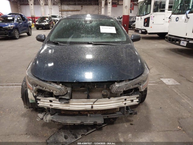 JTNK4RBE8K3019533 Toyota COROLLA SE