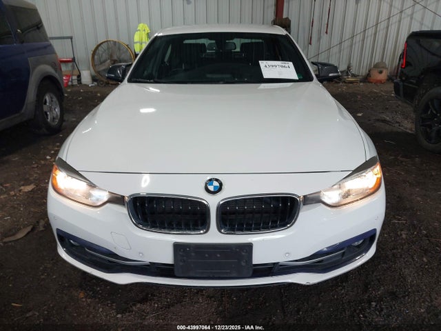 43997064 :رقم المزاد ، WBA8D9G39HNU65187 vin ، 2017 Bmw 330i Xdrive مزاد بيع