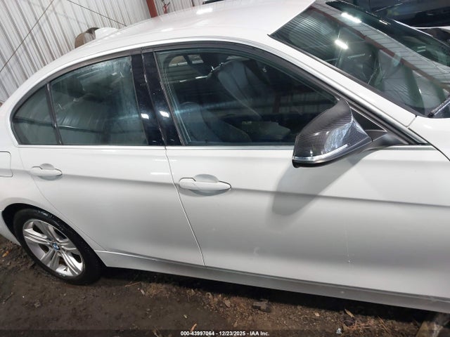 43997064 :رقم المزاد ، WBA8D9G39HNU65187 vin ، 2017 Bmw 330i Xdrive مزاد بيع