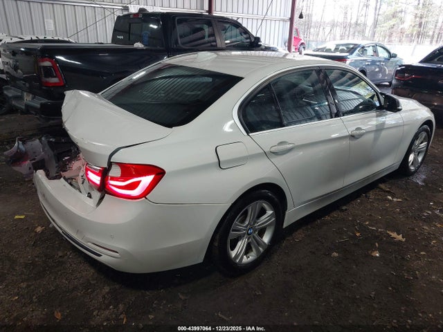43997064 :رقم المزاد ، WBA8D9G39HNU65187 vin ، 2017 Bmw 330i Xdrive مزاد بيع