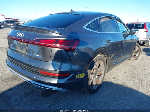 2022 AUDI E-TRON SPORTBACK WA11AAGE5NB020257 Photo 3